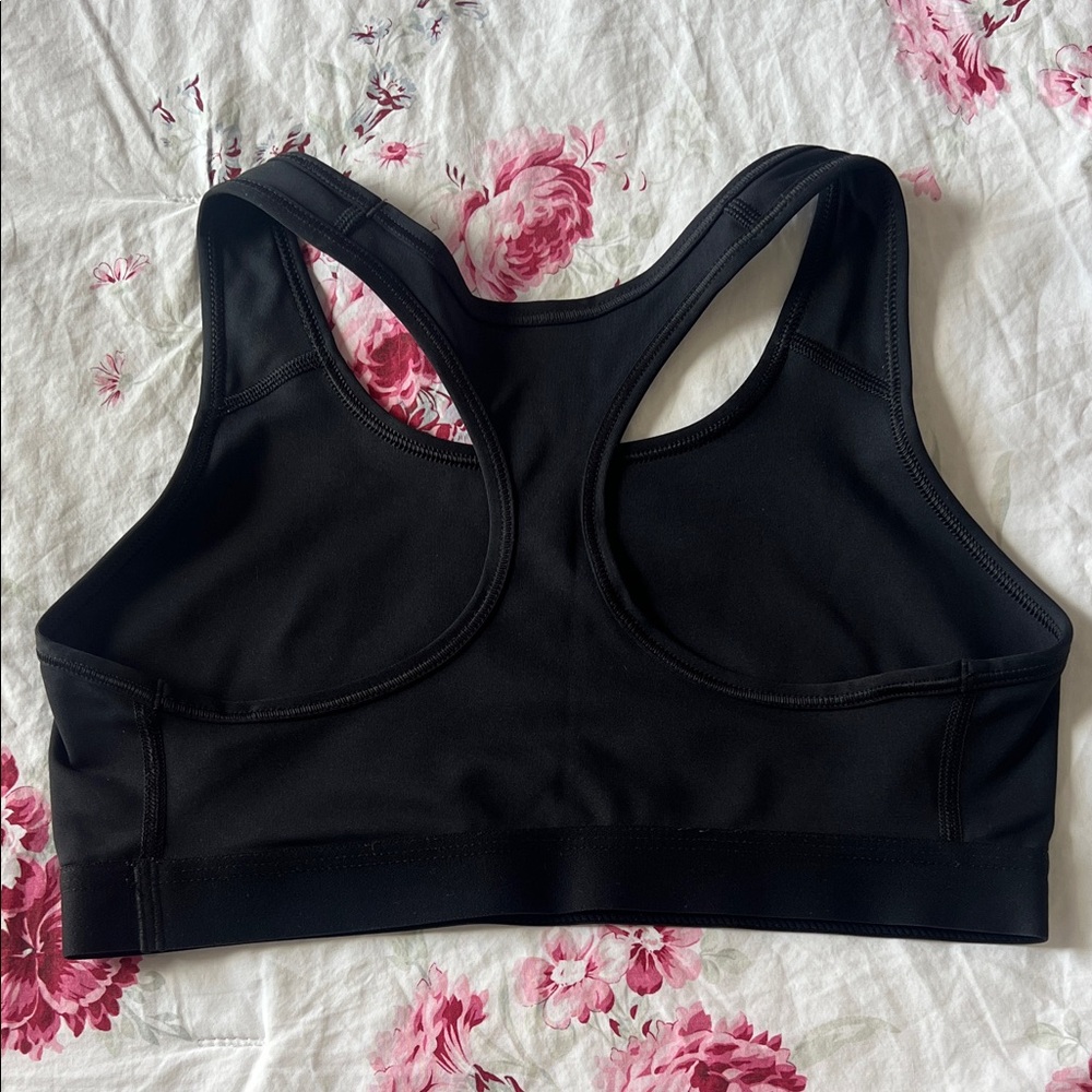 Nike Women's Sports Bra - Picture 2 of 3